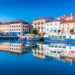 Breathtaking Seaview In Grado-beahost Appartamento *