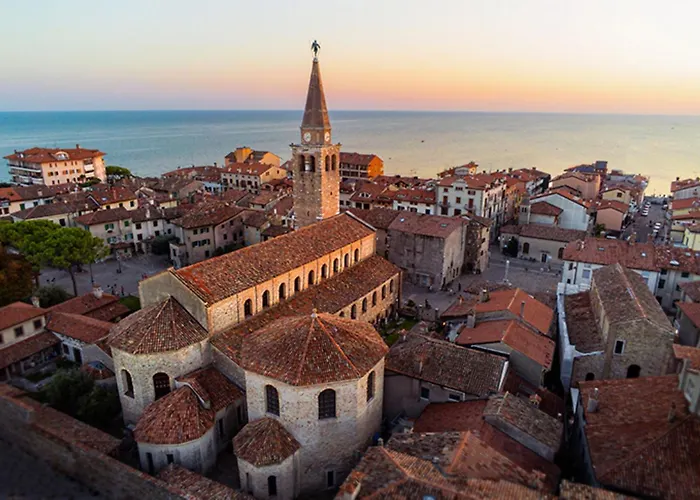 Apartment Breathtaking Seaview In Grado-beahost *